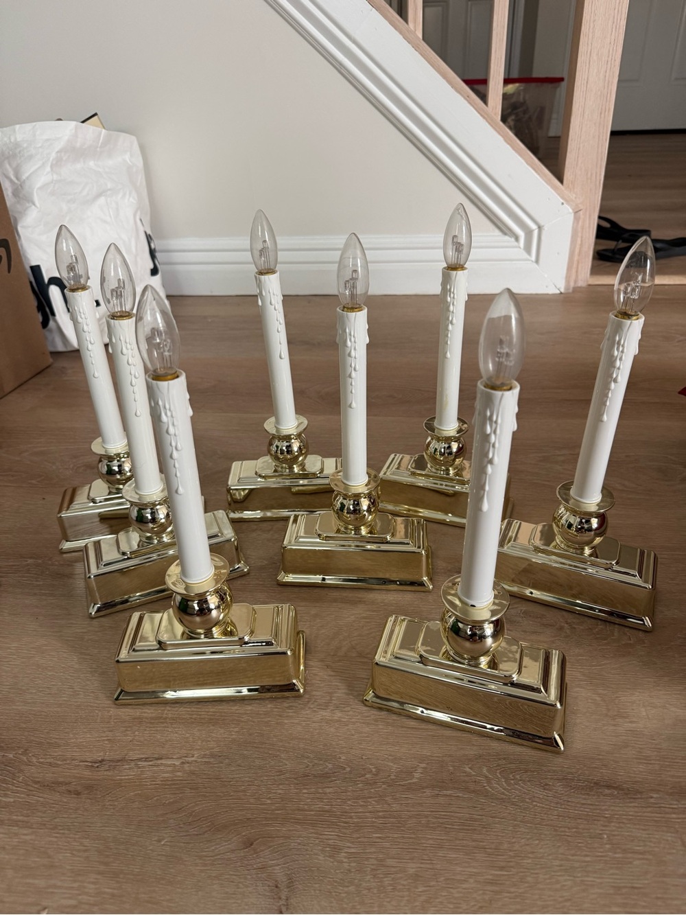 Gold and White Battery Operated Window Cabdles, Set of 8